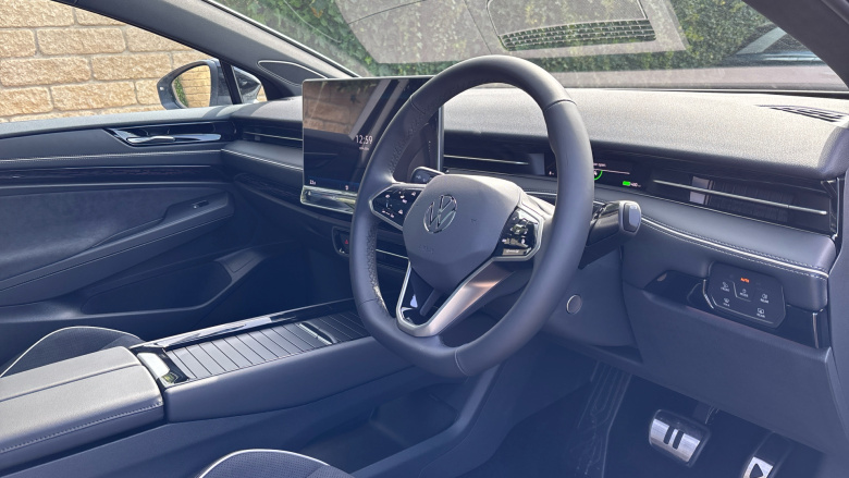 Volkswagen ID.7 210kW Match Pro S Plus 86kWh 5dr Auto Int+Ext+ Pan Electric Estate